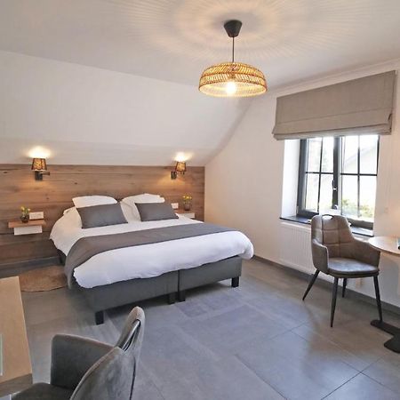 Auberge La Hutte Lurette Paliseul Bagian luar foto