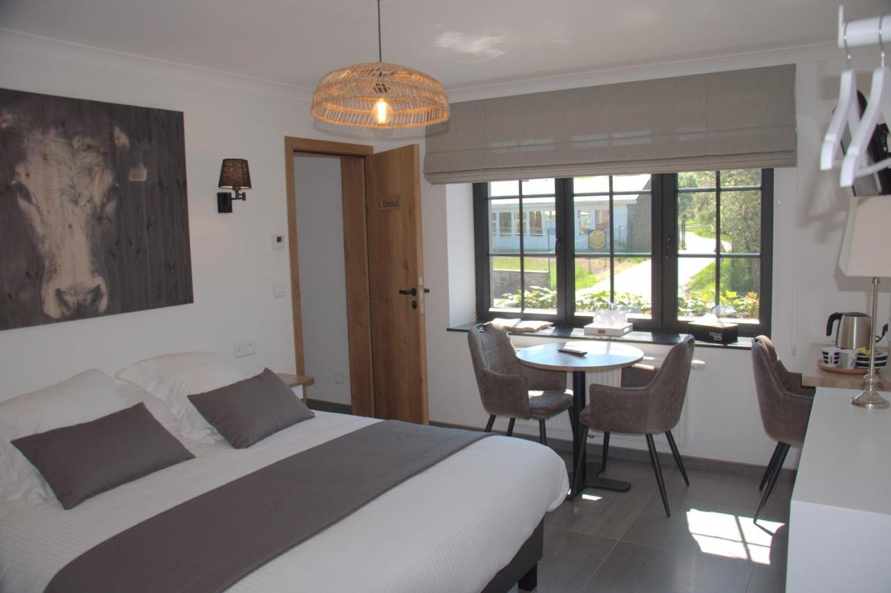 Auberge La Hutte Lurette Paliseul Bagian luar foto